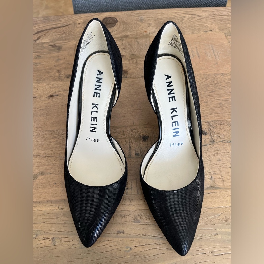 Anne Klein Women's Black Pumps